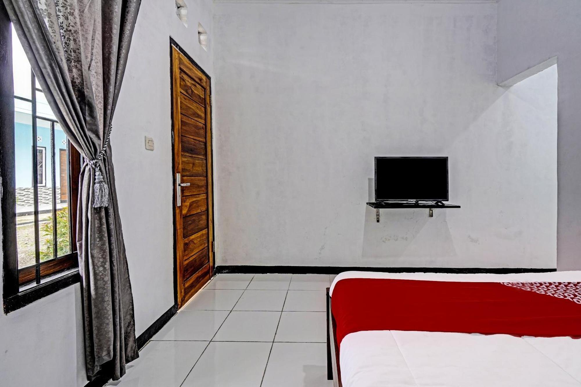 Oyo 91334 Permata Papua Guest House Pameungpeuk  Exteriér fotografie
